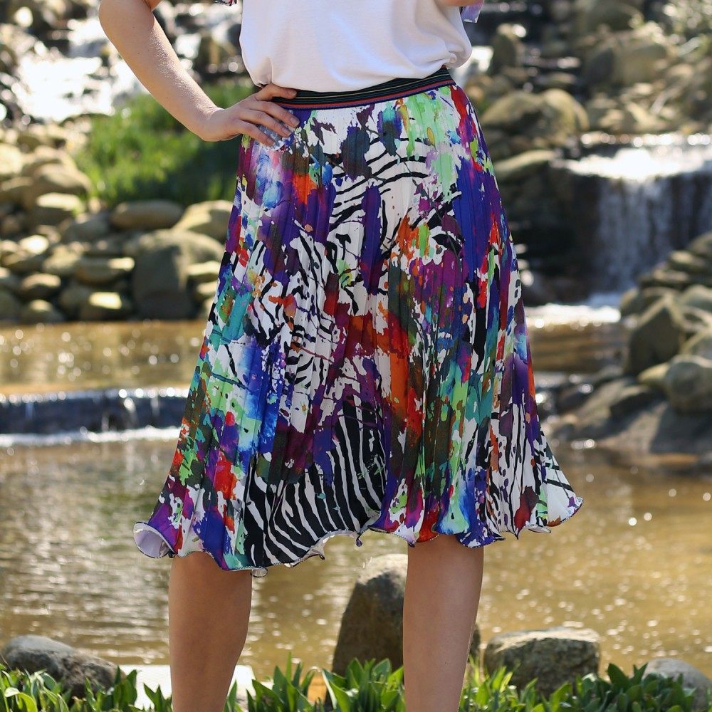 Multi-Color Digital Print Pleated Skirt With Wavy Hem